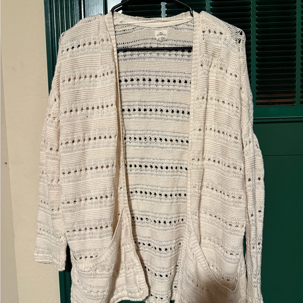 Cream Open-Front Cardigan with Intricate Knit Pattern